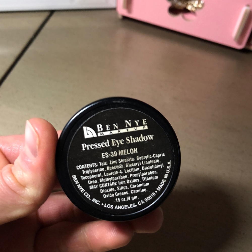 Ben Nye Eyeshadow - Picture 2 of 2